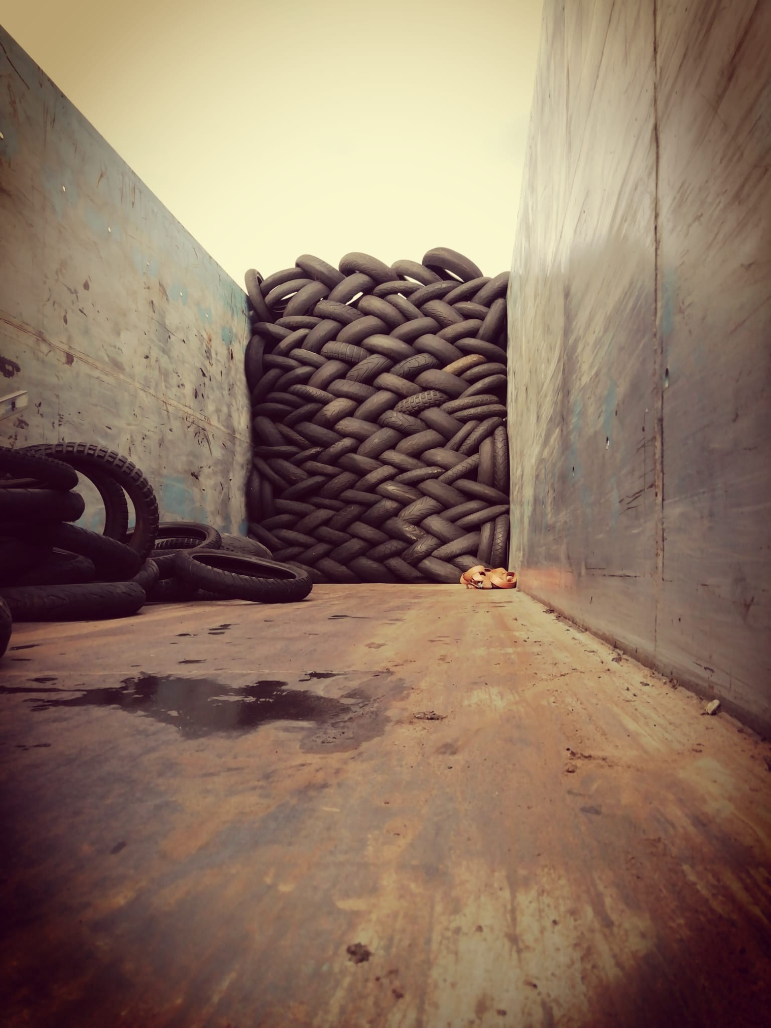 Pneus chargés pour export